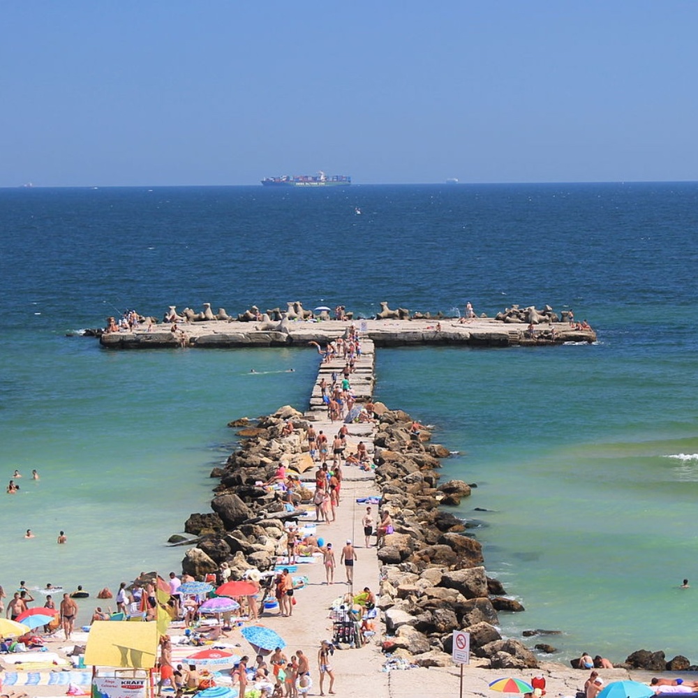 Meet your Posher, Claudia